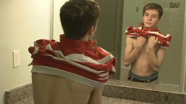 Gay sex Fillipo converses about his life, then gets bare and jumps in