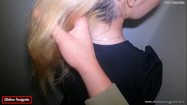 Me culeo a bruja en estacionamiento privado  