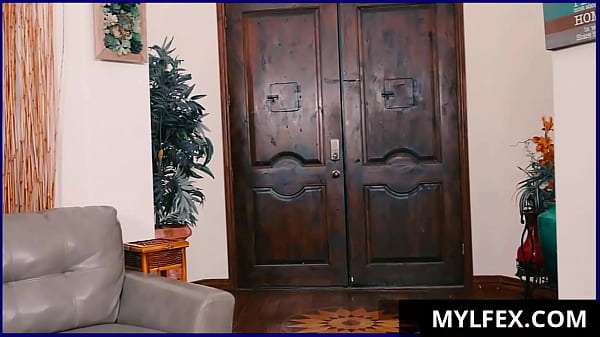 Hot Milf Paying with Sex to the Seller