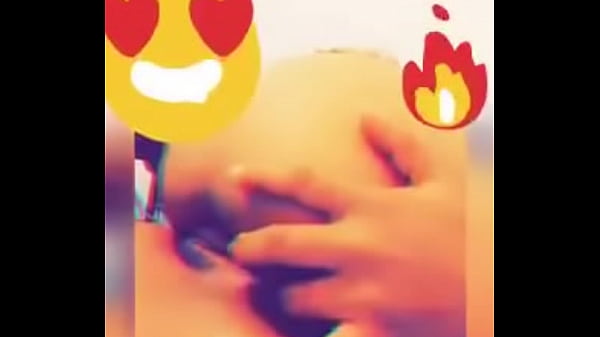 Mi puta mete dedo en el ano  