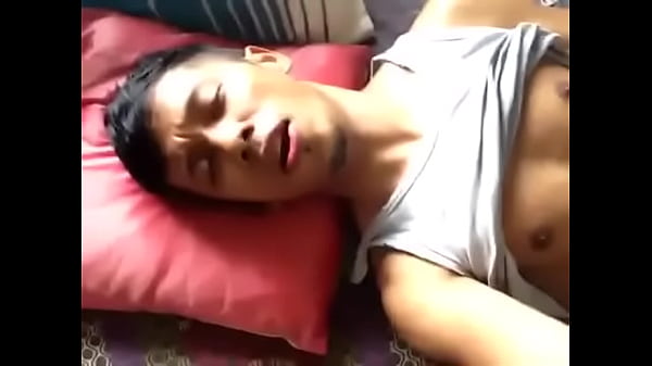 Anh đẹp trai mặt d&acirc;m sục cặc 