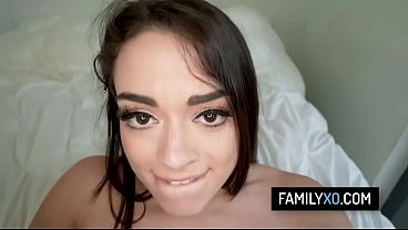 Horny babe gives a sloppy blowjob to her stepdad  