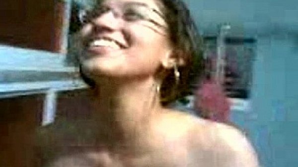 Jugando Xbox Con Las Tetas Al Aire