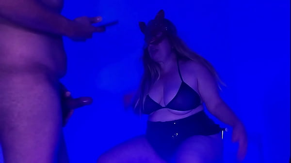 Vivi GUedez - They meet a friend after the VIP party who invites them to sleep over at his place, and you can see the outcome of this story by watching this exclusive scene full of slutty action.