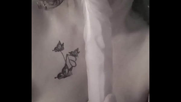 Bonsoir les amours Imagine ta queue &agrave; la place du gode Laisse un ...  