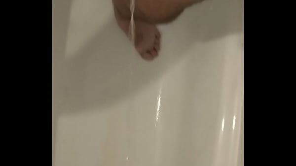 pipi orinando pepee on the shower in the morning watersport  
