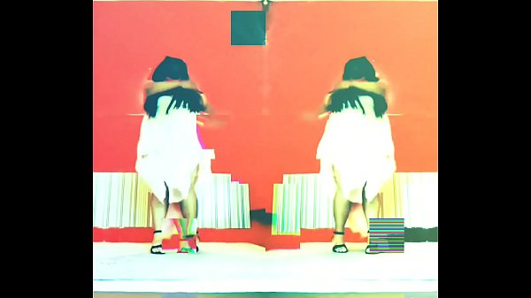 Baile en vestido de rallas 