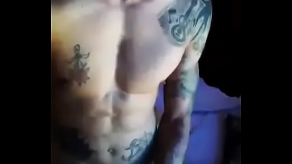 twink sendo esfolado por dotado