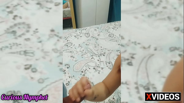 Curious Goddess - chupando pirulito fodendo de quatro sua bunda grande 