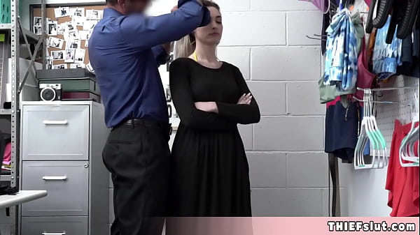 She tried to steal now she tries to negotiate with the cops  