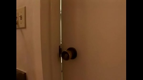 Bionda sexy si prepara ad essere inculata