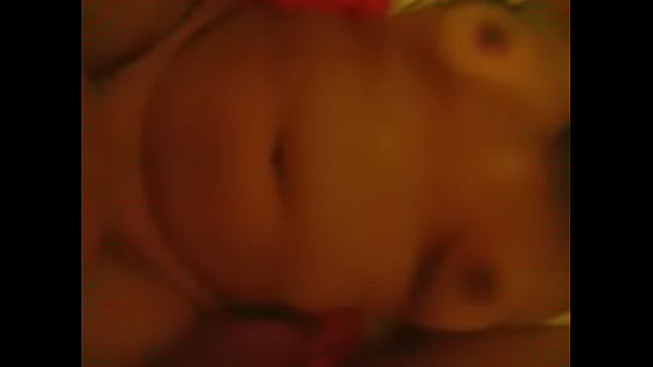 gordita comiendo verga