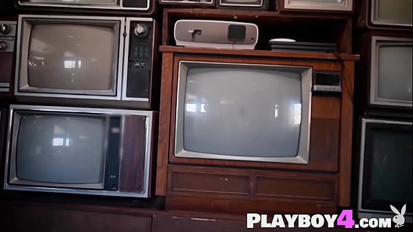 Petite babe exposed amazing natural body after she posed in sexy lingerie and showed hot body for the Playboy