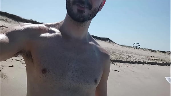 Sexo con olas en la playa