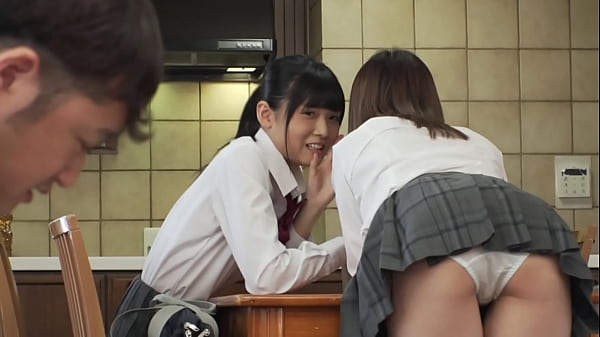 清純そうなJ○が至近距離でプリプリの桃尻見せつけ挑発！？大胆なパンチラとプリ尻誘惑で我慢の限界！？ピチピチJ○のエロ尻であれこれ弄ばれる最高のひととき！【パート1】  