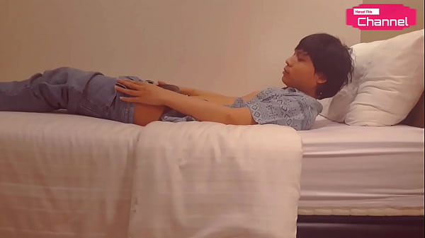 Hot Asian Teen - Porn Star Model Hansel Thio Backs To Hotel In The Rain P4