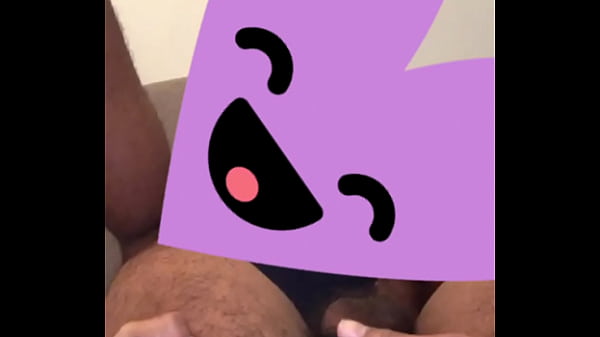 Dl Bottom pays with hole