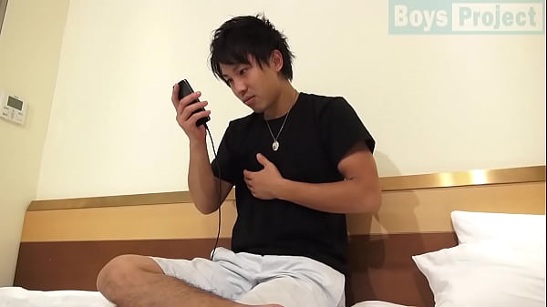 新人デビュー！元ホストのノンケがホテルに呼び出されてオナニー披露！