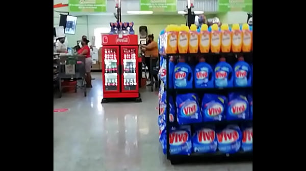 Una puta caminando por ahi  