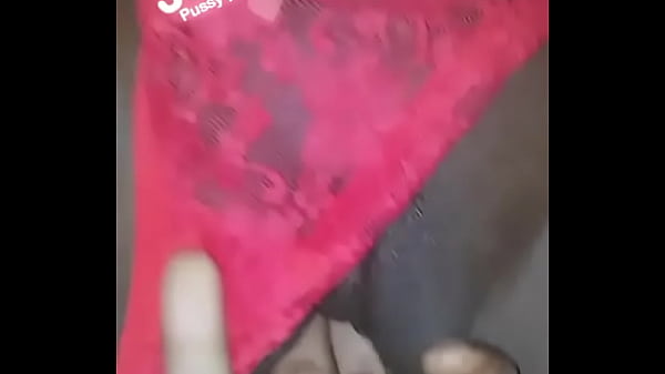 Juicybabyyy pussy play wit urs truely Urchocolatesecret  