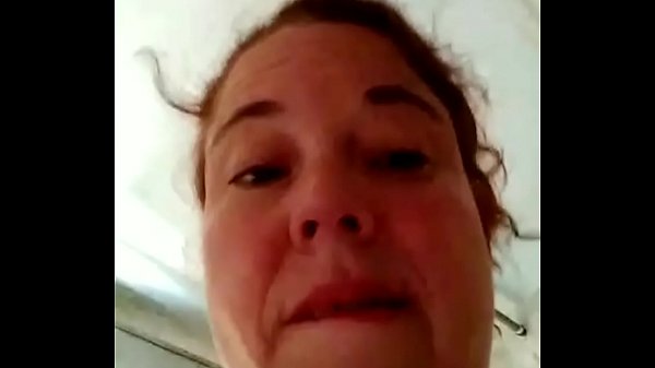 Vieja se toca en badoo