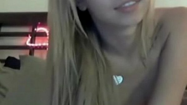 1873590 adorable webcam blonde