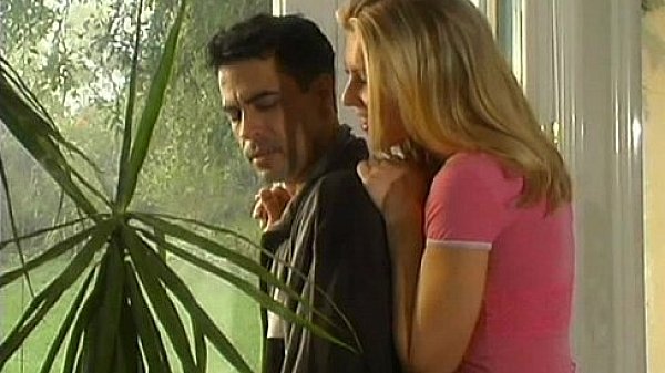 Metro - Rags 2 Riches - scene 2 