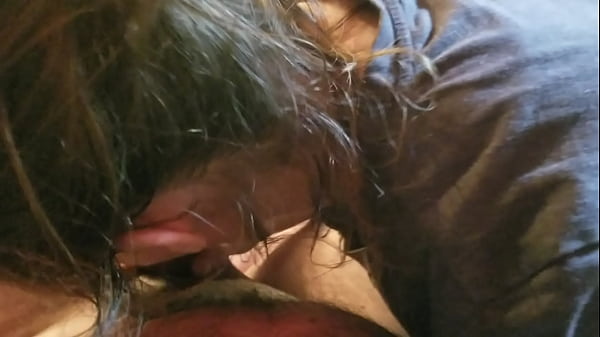 My gf sucks cock  