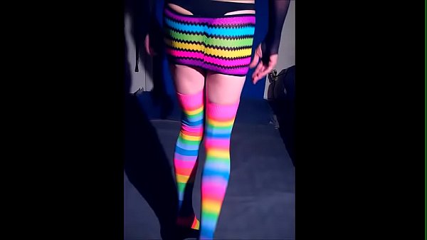 Sadie Snakecharmer teases with her hot ass 