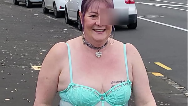 NZ trashy MILF Public Display at shopping centre and on a busy city road
