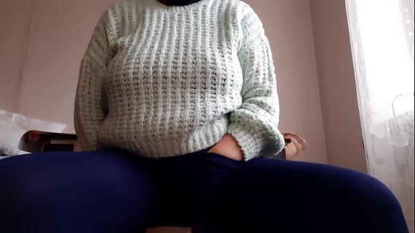 When my office colleagues left for lunch I started masturbating  