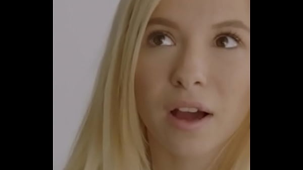 Joven rubia con su padrastro