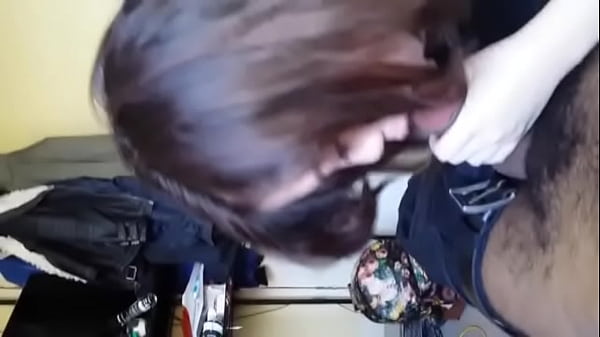 Asian GF Sucking Dong
