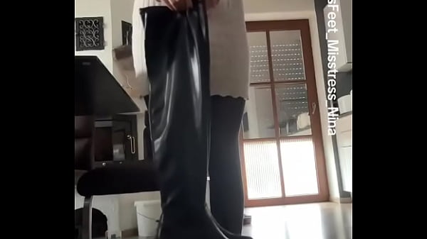 Good Morning! ️#boots #feet #feetfetish #nylonfeet #nylonfetısh  #teen