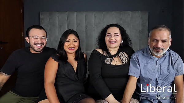 PAREJA REALIZA SU PRIMER INTERCAMBIO REAL