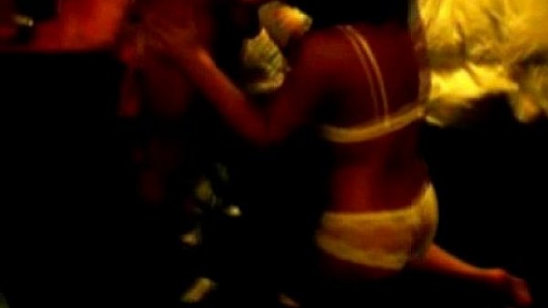 Leo-Shemales.Com - Cell Phone Video Of Gurl Sucking Fucking