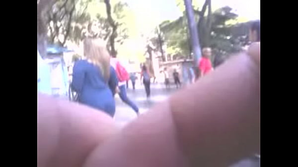 gostosa de calcinha branca na s&eacute;