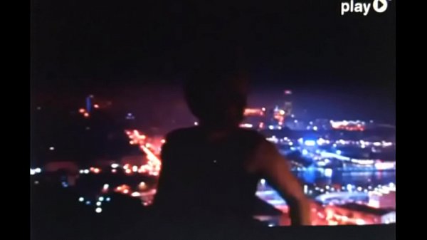 Rodando una escena al aire libre de noche en televisi&oacute;n