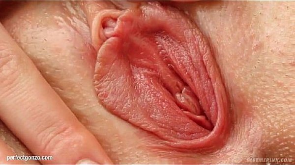 Nelly masturbating with fingers on Give Me Pink