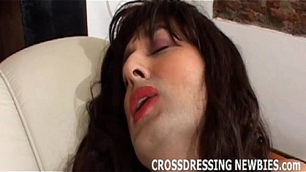 Being all dolled up in womens clothes is so hot 