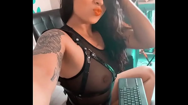 Nuevo tw RT y te regalo una foto sin panties al dm