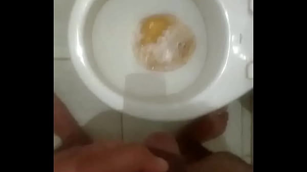 Quero mijar em voc&ecirc; - me deixa mijar em voc&ecirc;? N&atilde;o quer um banho de urina?