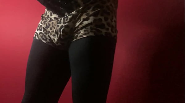 Show de exibi&ccedil;&atilde;o movimentos de strip tease dan&ccedil;a sedutora performance de sensualidade e provoca&ccedil;&atilde;o