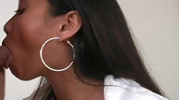 Loni Gives A Blowjob