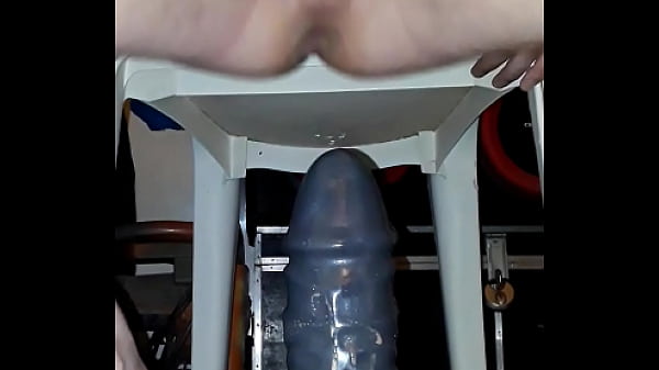 Dildo makes me cum so many times