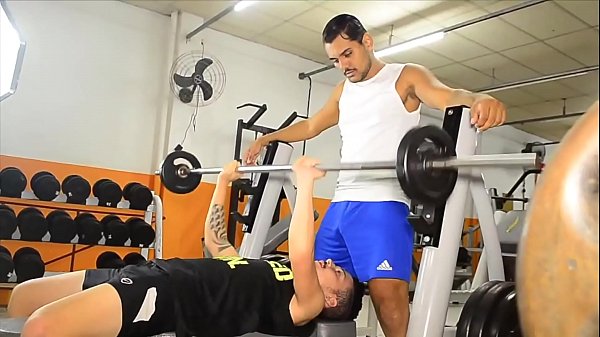 CHRISTIAN j. AJUDA NOVINHO NA MALHA&Ccedil;&Atilde;O E ACABA TENDO SUA ROLA CHUPADA