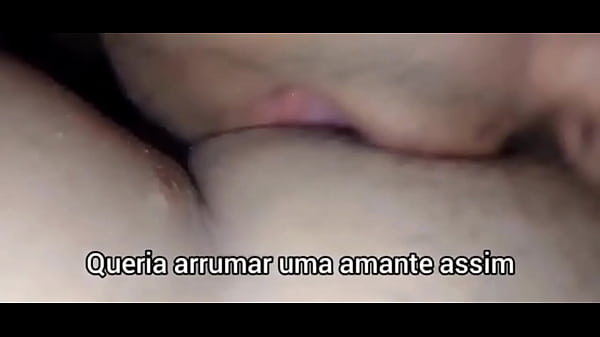 Meu corno ama chupar minha buceta com porra de outro macho