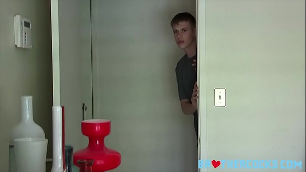 Stepbrother me to eat his ass  