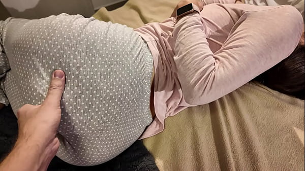 Milf breaks condom to get creampie