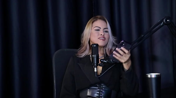 Gostosa demonstra o seu boquete, chupa os peitos depois de dizer que o homem tem que pagar a conta pra transar com ela - Ariane Kimiko (SHEER/RED)